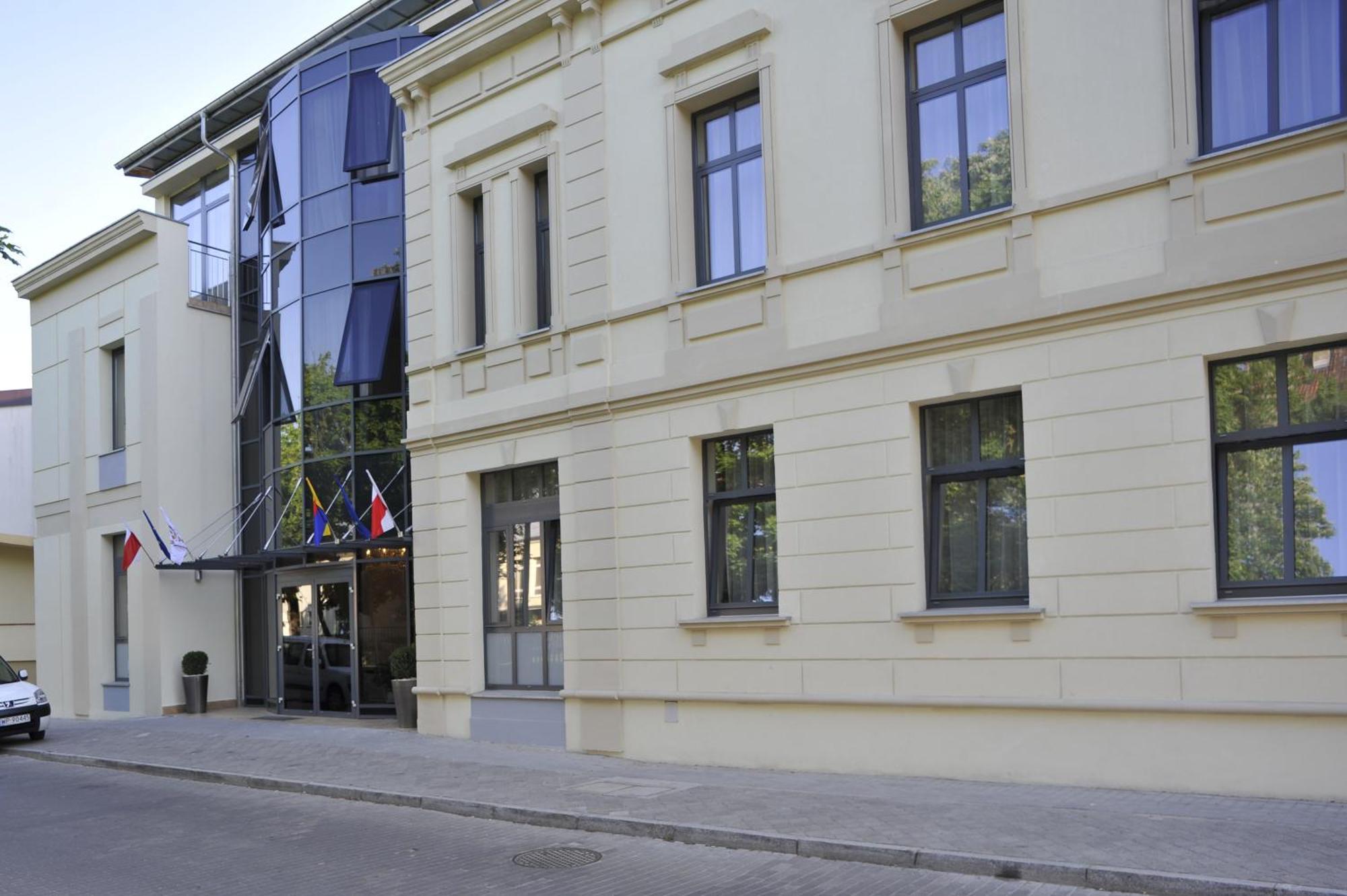 Hotel Starzynski Płock Esterno foto