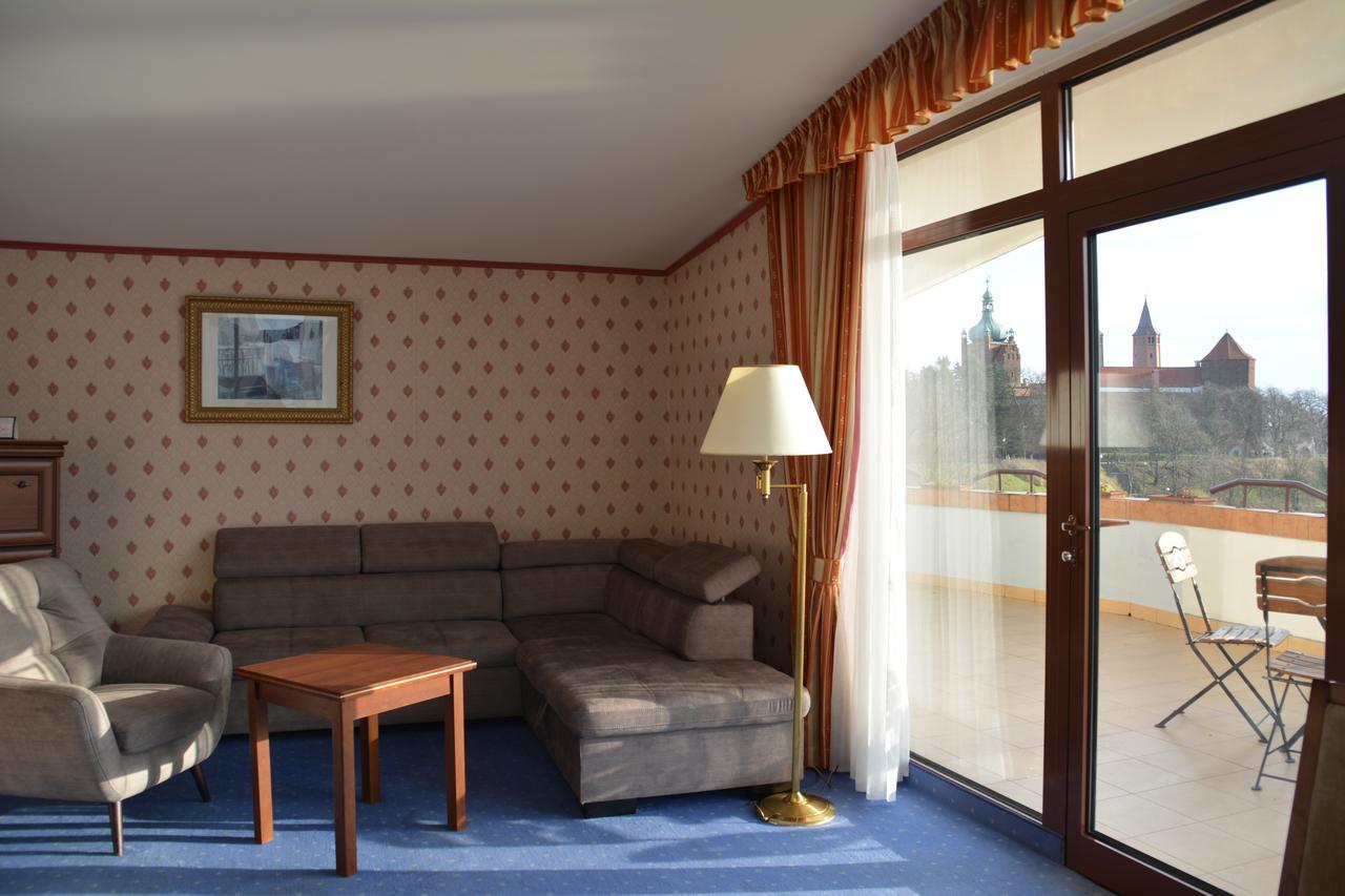 Hotel Starzynski Płock Esterno foto