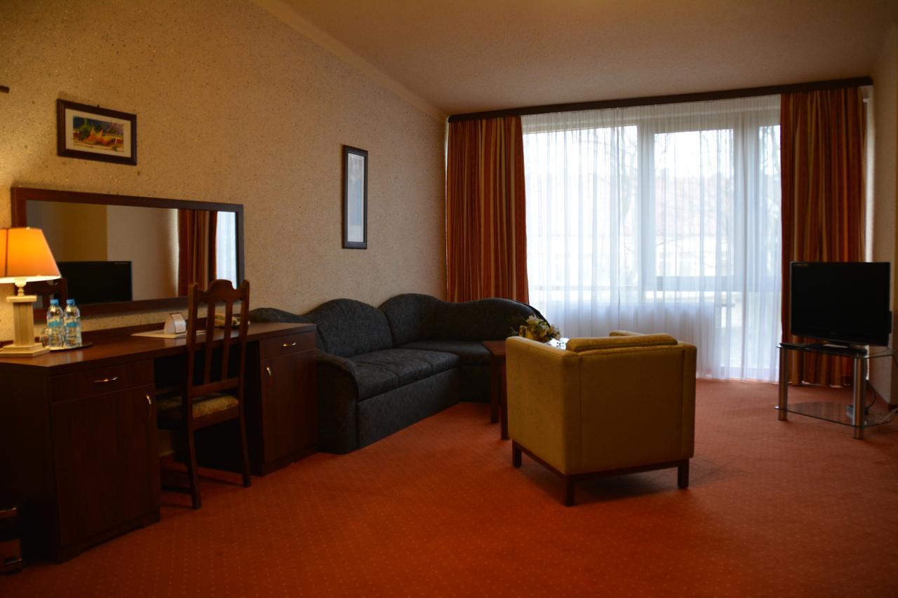 Hotel Starzynski Płock Esterno foto