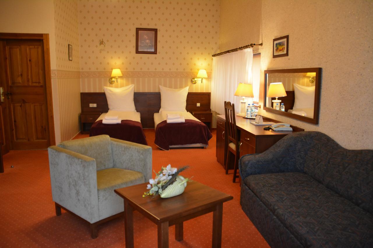 Hotel Starzynski Płock Esterno foto