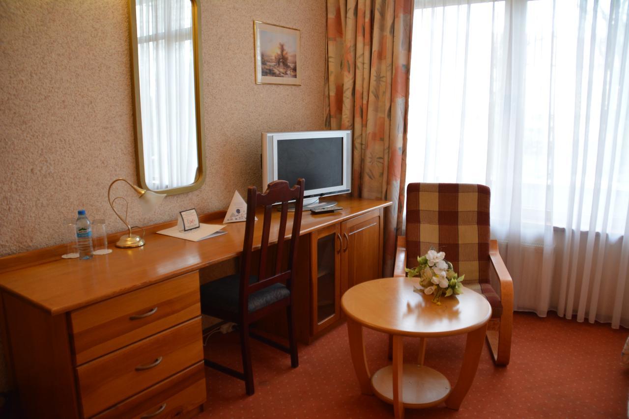 Hotel Starzynski Płock Esterno foto
