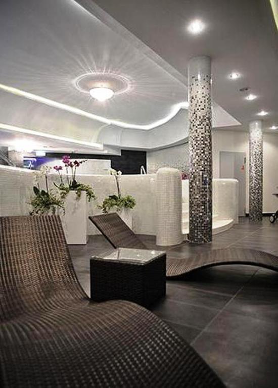 Hotel Starzynski Płock Esterno foto