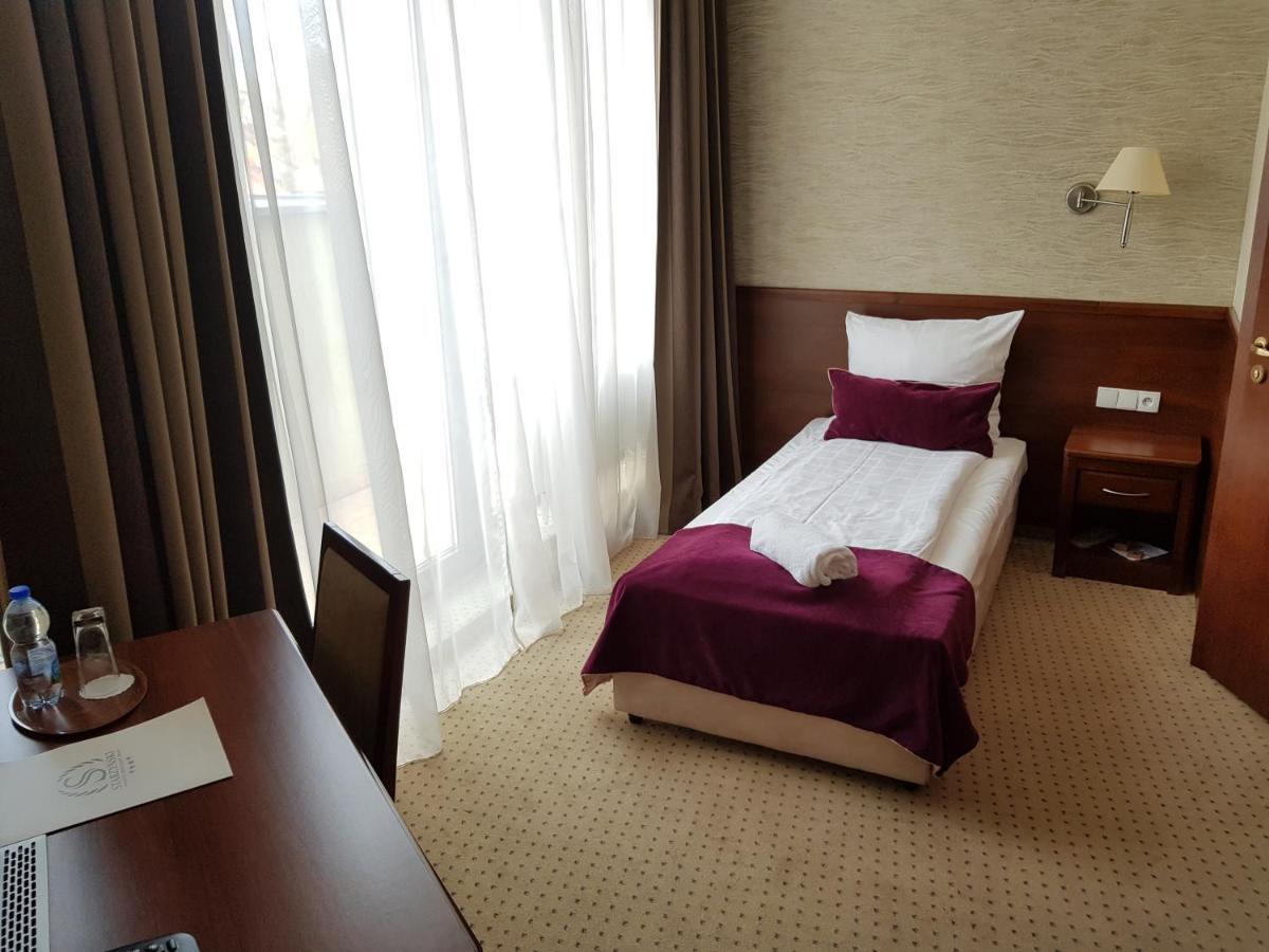 Hotel Starzynski Płock Esterno foto